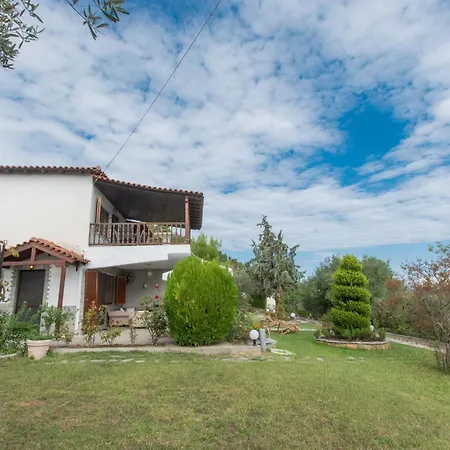 Green, White & By Dimitrios Ballas In Kriopigi, Halkidiki, Greece 펜션