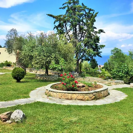 Prázdninový dům Green, White & By Dimitrios Ballas In Kriopigi, Halkidiki, Greece *