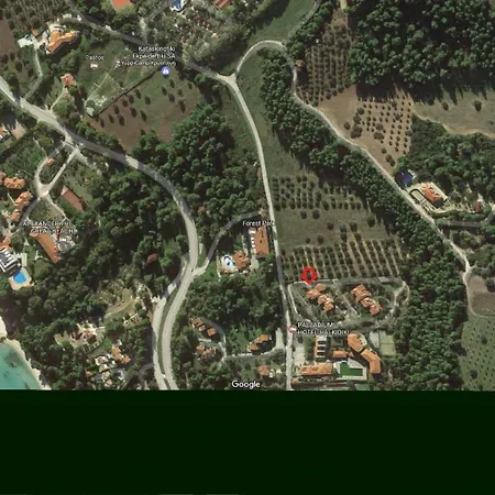 Green, White & By Dimitrios Ballas In Kriopigi, Halkidiki, Greece بيت للعطل *